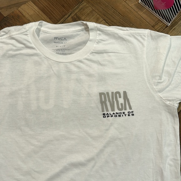 🔥BILLABONG RVCA & QUIKSILVER 4 T-SHIRT BUNDLE NEW WITH TAGS - Picture 4 of 7